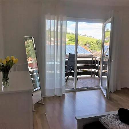 Sonnenberg An Der Weinstrasse