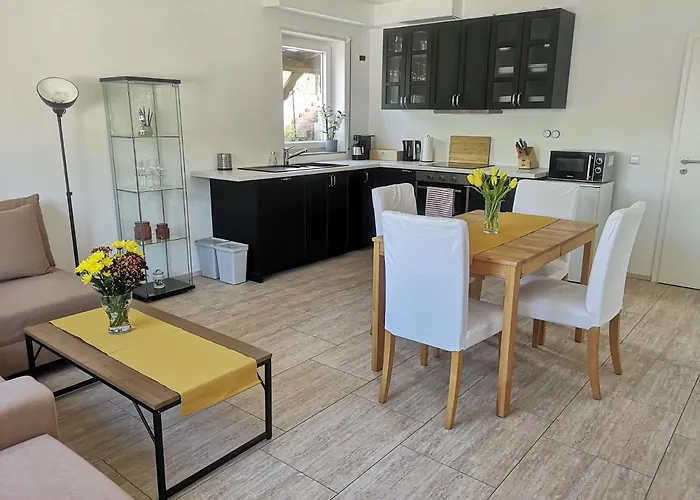 Sonnenberg An Der Weinstrasse